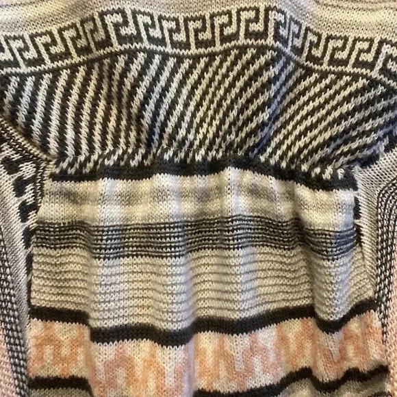 Sweater - Picture 7 of 7